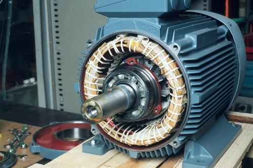 Installation and lubrication of motor bearing